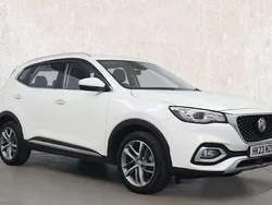 White Used 2022 MG HS Excite SUV | £15,791 (Fair price)