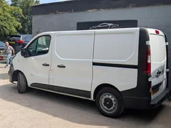 White Used 2015 Vauxhall Vivaro Van | £4,250 (Good price)
