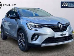 Highland grey with diamond black roof Used 2022 Renault Captur Techno SUV | £16,490 (Fair price)