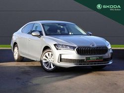 Pebble silver metallic Used 2024 Skoda Superb SE Technology Hatchback | £24,495 (Fair price)