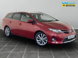 Red Used 2014 Toyota Auris Hybrid Estate | £8,295 (Good price)