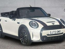 White Used 2023 Mini Cooper S Exclusive Hatchback | £26,790 (Expensive)