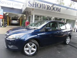 Blue Used 2010 Ford Focus Titanium Estate | £2,989 (Fair price)