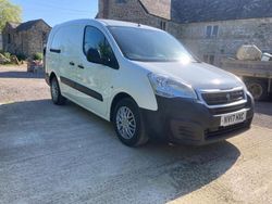 White Used 2017 Peugeot Partner S MPV | £3,995 (Fair price)
