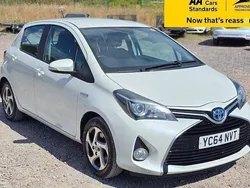 Used 2016 Toyota Yaris Hybrid Hatchback | £7,988 (Fair price)