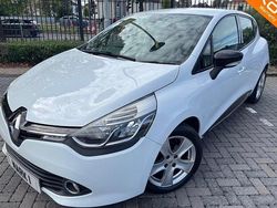 White Used 2014 Renault Clio IV Dynamique Hatchback | £4,450 (Fair price)