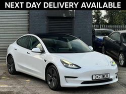 White Used 2021 Tesla Model 3 Sedan | £17,995 (Fair price)