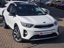 White Used 2020 Kia Stonic 4 SUV | £10,998 (Fair price)