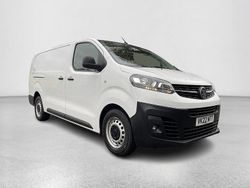 White Used 2022 Vauxhall Vivaro S Van | £9,490 (Good price)