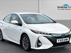 White Used 2019 Toyota Prius Hatchback | £14,500 (Fair price)