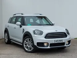White Used 2019 Mini Cooper Countryman Exclusive SUV | £19,498 (Fair price)