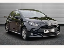 Black Used 2024 Toyota Yaris Hybrid Hatchback | £17,999 (Fair price)
