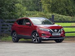 Red Used 2018 Nissan Qashqai Tekna SUV | £9,999 (Good price)