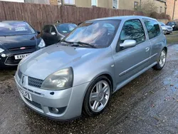 Silver Used 2003 Renault Clio II Hatchback | £3,495 (Super price)