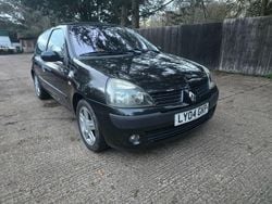 Black Used 2004 Renault Clio II Dynamique Hatchback | £695 (Fair price)