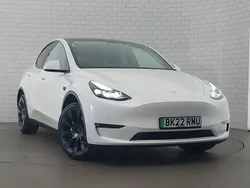 White Used 2022 Tesla Model Y Long Range SUV | £25,098 (A bit pricey)