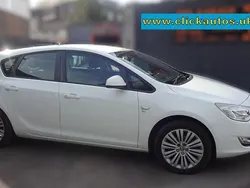 White Used 2011 Vauxhall Astra Excite Hatchback | £2,495 (Fair price)