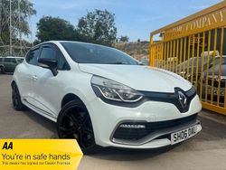 White Used 2014 Renault Clio IV Hatchback | £6,999 (Fair price)