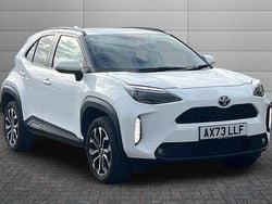 White Used 2024 Toyota Yaris Hybrid Design SUV | £23,195 (Fair price)