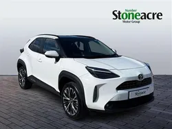White Used 2023 Toyota Yaris Cross SUV | £23,133 (Fair price)