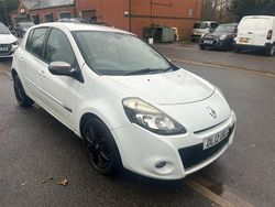 White Used 2012 Renault Clio IV Dynamique Hatchback | £2,495 (Good price)