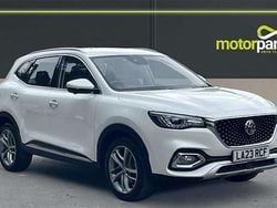 White Used 2023 MG HS Excite SUV | £15,849 (Fair price)