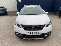 White Used 2019 Peugeot 2008 Allure SUV | £11,650 (Fair price)