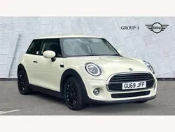 Pepper white Used 2019 Mini Cooper Classic Hatchback | £12,495 (Fair price)