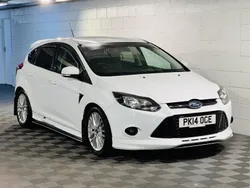 White Used 2014 Ford Focus Zetec Hatchback | £2,189 (Good price)