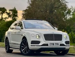White Used 2016 Bentley Bentayga SUV | £59,995 (Fair price)