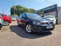 Black Used 2015 VW Golf VII SE Estate | £5,995 (Good price)