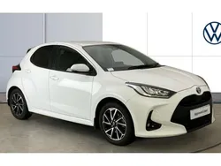 White Used 2022 Toyota Yaris Hybrid Design Hatchback | £16,500 (Good price)
