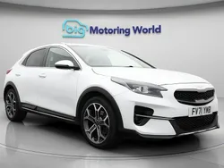 White Used 2022 Kia XCeed 3 SUV | £14,200 (Fair price)