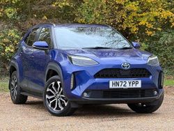 Blue Used 2022 Toyota Yaris Hybrid Design SUV | £19,100 (Fair price)