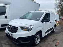 White Used 2019 Vauxhall Combo Edition MPV | £6,750 (Good price)