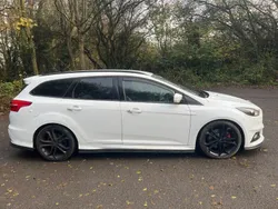 White Used 2015 Ford Focus ST Estate | £9,999 (Expensive)