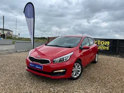 Red Used 2016 Kia Ceed Hatchback | £6,495 (Fair price)
