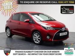 Red Used 2016 Toyota Yaris Hybrid Hatchback | £10,890 (Fair price)