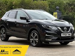 Black Used 2018 Nissan Qashqai N-Connecta SUV | £5,990 (Fair price)