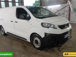 White Used 2018 Peugeot Expert Van | £10,999 (Fair price)