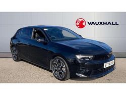 Black Used 2024 Vauxhall Astra Ultimate Hatchback | £22,827 (Fair price)