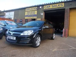 Black Used 2010 Vauxhall Astra Active Hatchback | £3,695 (Expensive)