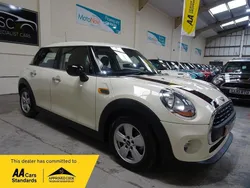White Used 2015 Mini ONE Hatch Hatchback | £8,650 (Fair price)