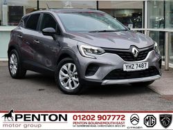 Grey Used 2022 Renault Captur Iconic SUV | £15,990 (Fair price)