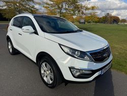 White Used 2014 Kia Sportage 2 SUV | £5,500 (Fair price)