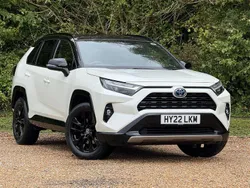 White pearl bitone Used 2022 Toyota RAV4 Hybrid SUV | £30,395 (Fair price)