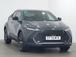 Grey New 2025 Toyota C-HR Design SUV | £28,998 (Fair price)