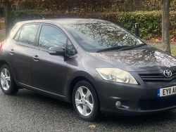 Grey Used 2011 Toyota Auris Hatchback | £3,495 (A bit pricey)