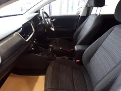 White Used 2023 Kia Stonic 2 SUV | £13,999 (Fair price)