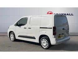 White Used 2022 Vauxhall Combo Sportive MPV | £11,750 (Fair price)